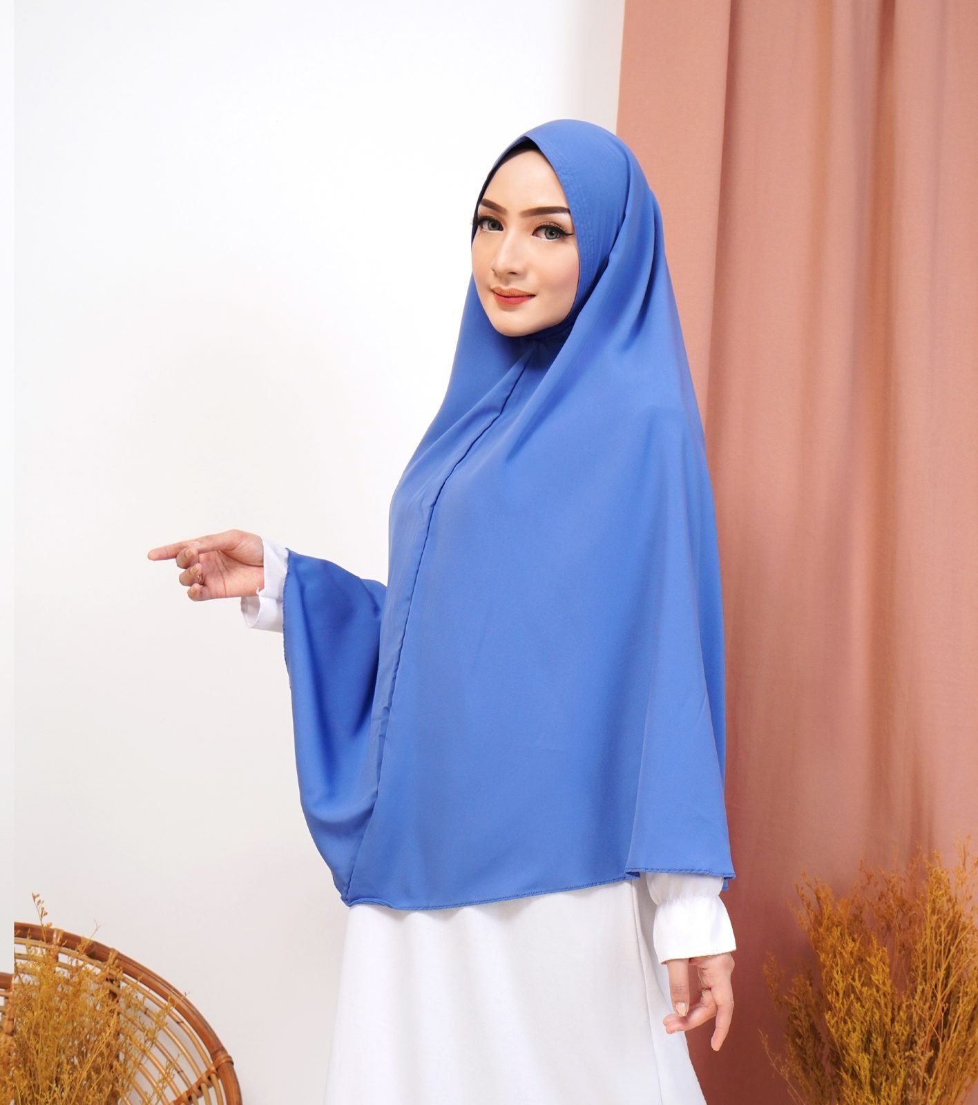 Khimar Almuthmainnah warna biru